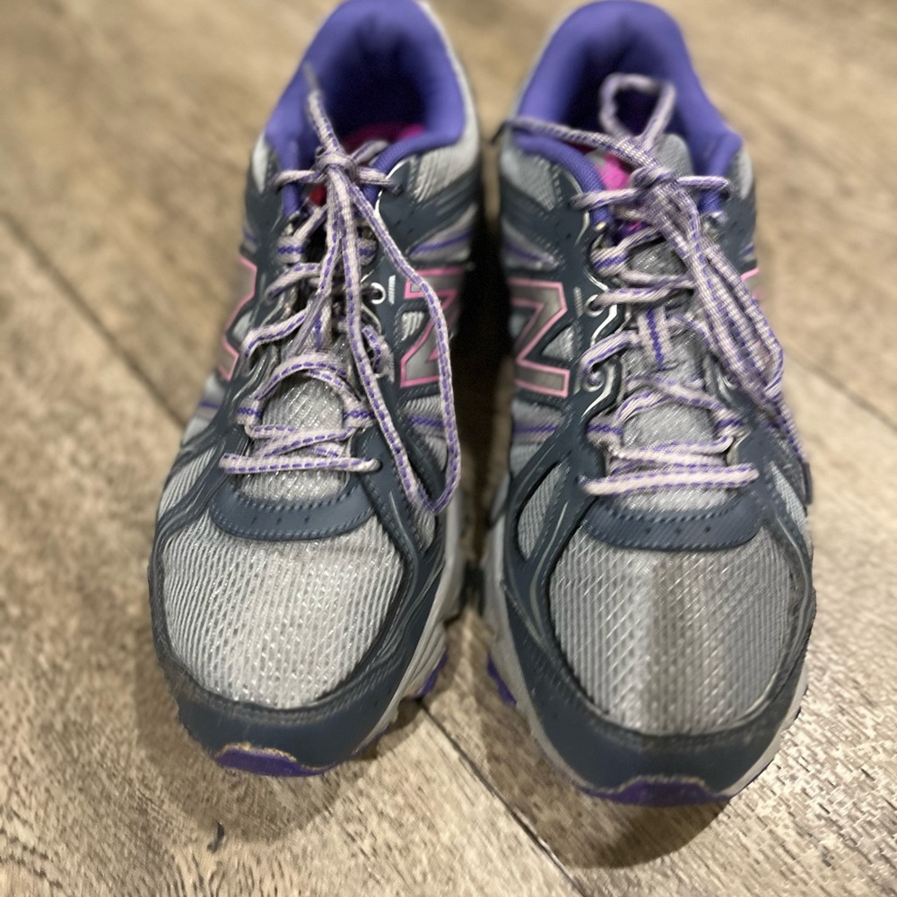 New Balance Gray and Purple Athletic women’s Shoes Size 10
